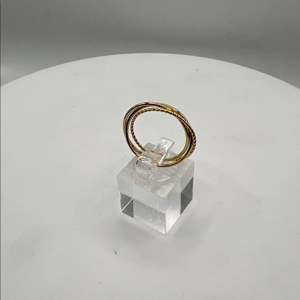 gold tone set of 3 interlocking rings size 9 - Picture 3 of 6